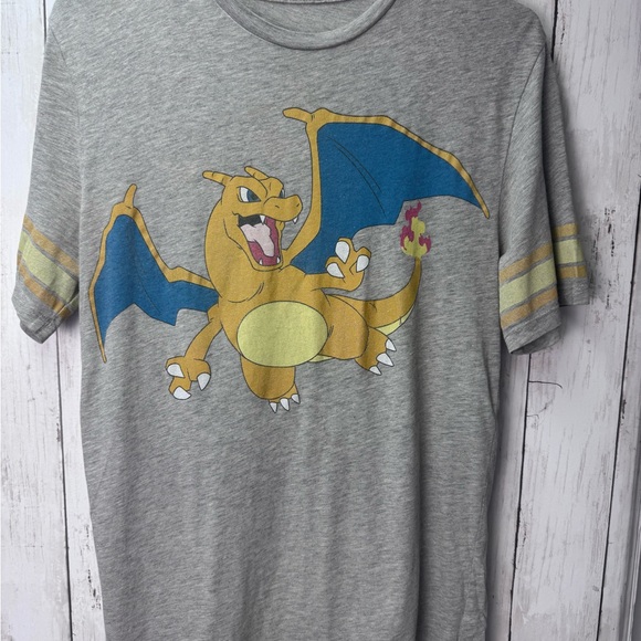 Welovefine Other - Gray Graphic Kids T-Shirt